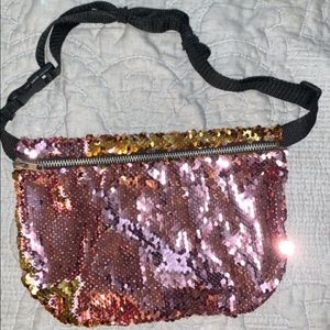 Rave fanny pack💖✨